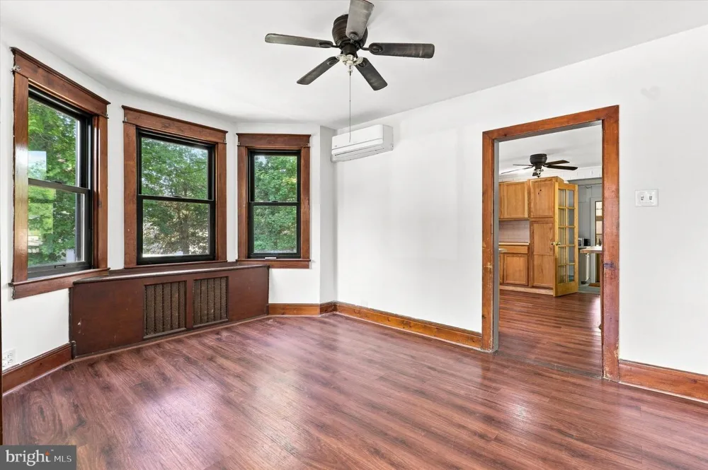 612 S BROAD STREET Lansdale, PA 19446