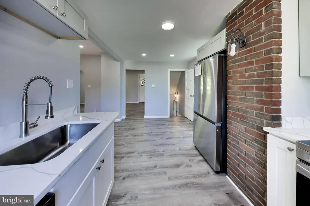 5312 CATALPHA Baltimore, MD 21214