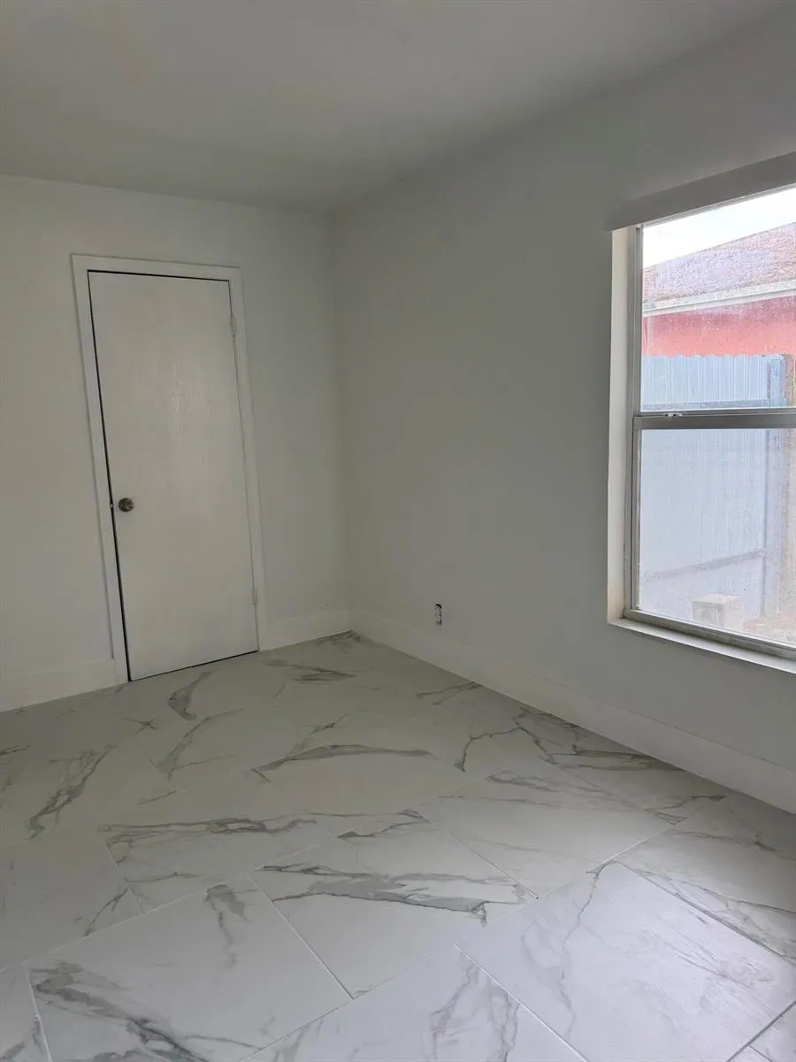 501 SW 83rd Avenue North Lauderdale, FL 33068