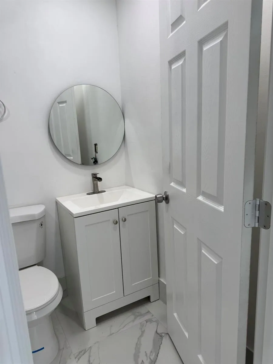 501 SW 83rd Avenue North Lauderdale, FL 33068