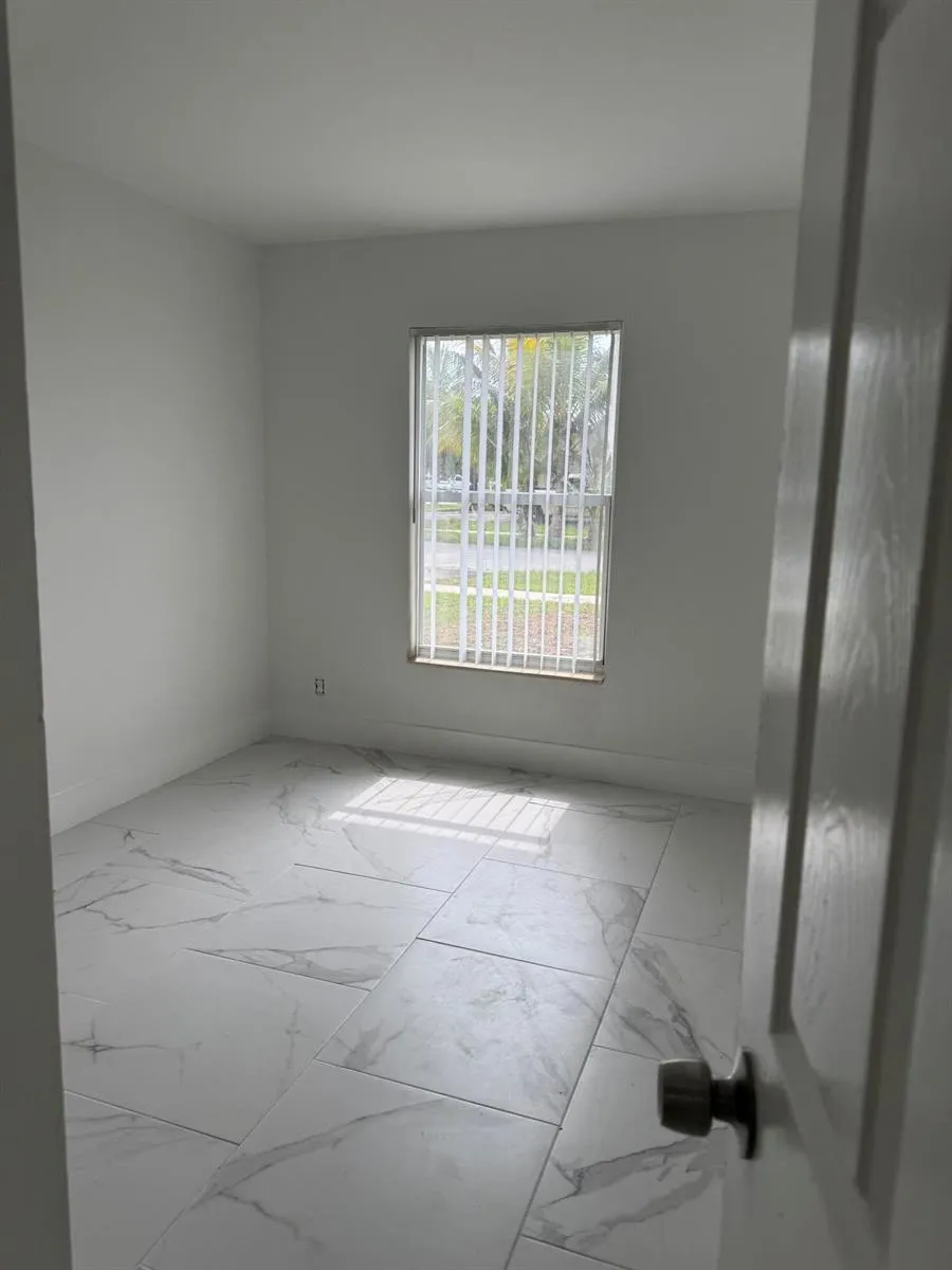 501 SW 83rd Avenue North Lauderdale, FL 33068