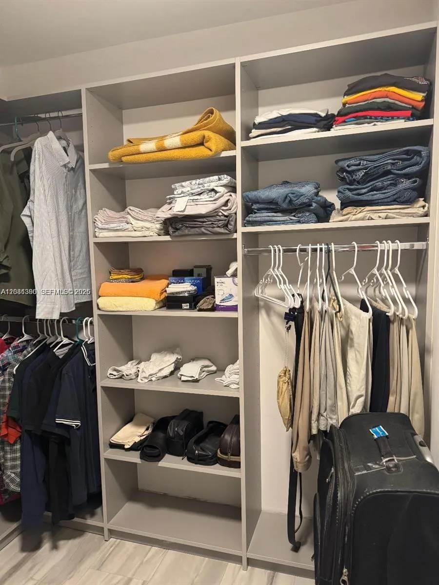 2710 Grant St Hollywood, FL 33020