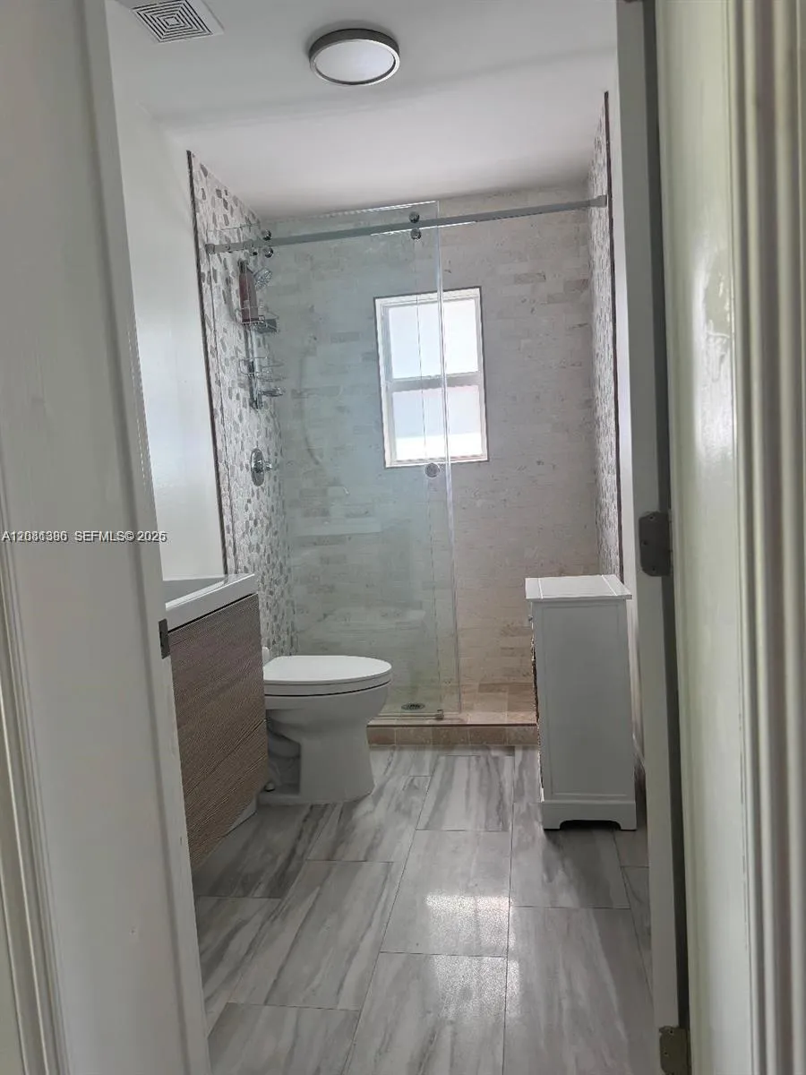 2710 Grant St Hollywood, FL 33020