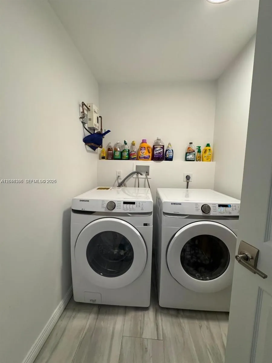 2710 Grant St Hollywood, FL 33020