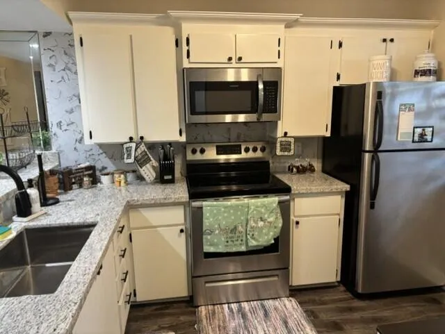 1707 WHITEHALL DRIVE #105 Davie, FL 33324