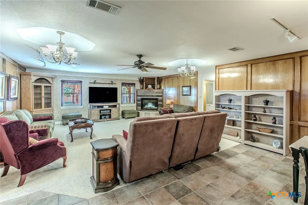 10941 Moffat Road Temple, TX 76502
