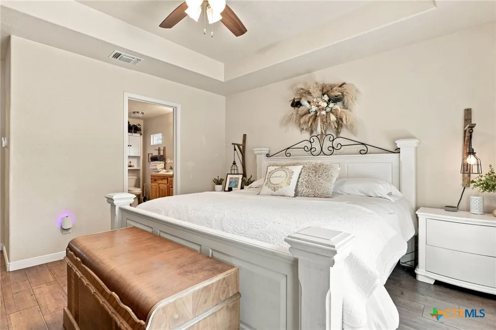 1463 Ramble Hills Canyon Lake, TX 78133