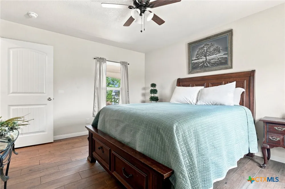 1463 Ramble Hills Canyon Lake, TX 78133
