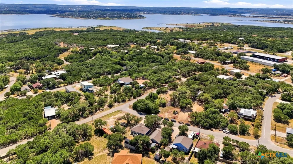 1463 Ramble Hills Canyon Lake, TX 78133