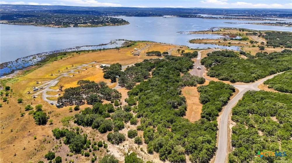 1463 Ramble Hills Canyon Lake, TX 78133