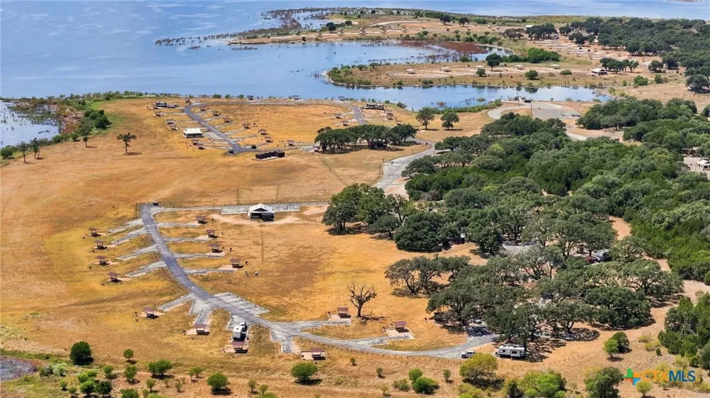 1463 Ramble Hills Canyon Lake, TX 78133