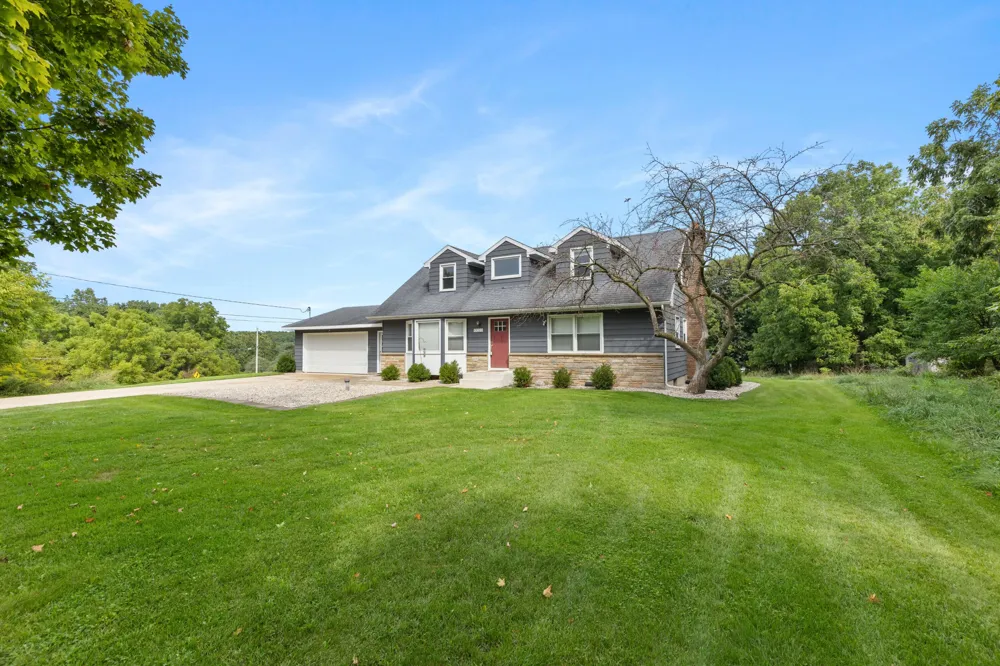 10022 Alaska Avenue SE Caledonia, MI 49316