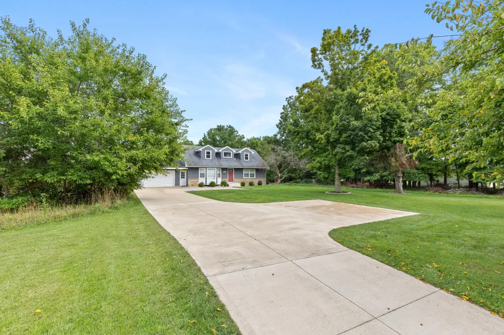10022 Alaska Avenue SE Caledonia, MI 49316