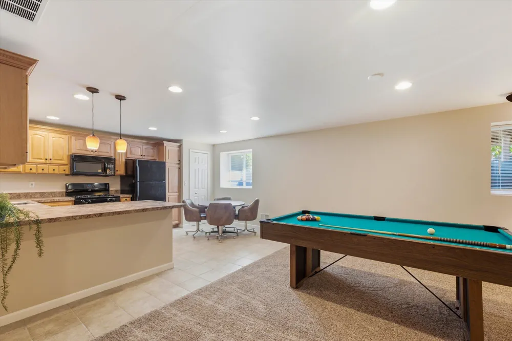 7057 Maplelawn Drive Ypsilanti, MI 48197