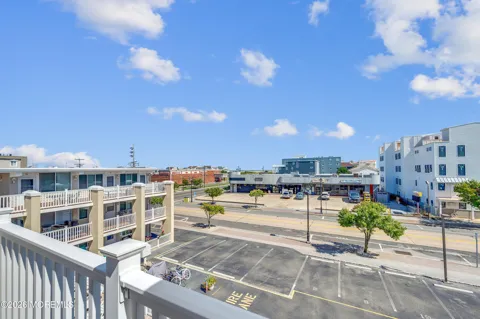 1501 E Boulevard #33