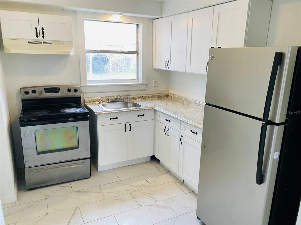 920 E SENECA AVENUE Tampa, FL 33612