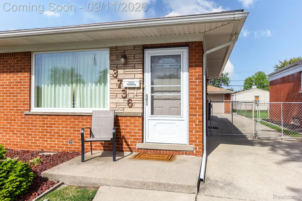 3736 Harlow Avenue Allen Park City, MI 48101