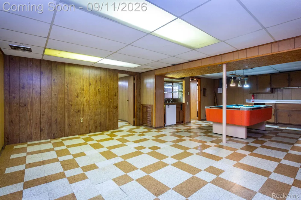 3736 Harlow Avenue Allen Park City, MI 48101