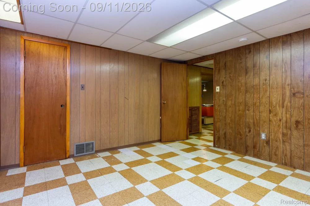 3736 Harlow Avenue Allen Park City, MI 48101
