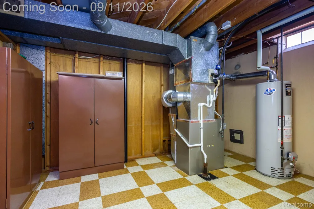 3736 Harlow Avenue Allen Park City, MI 48101