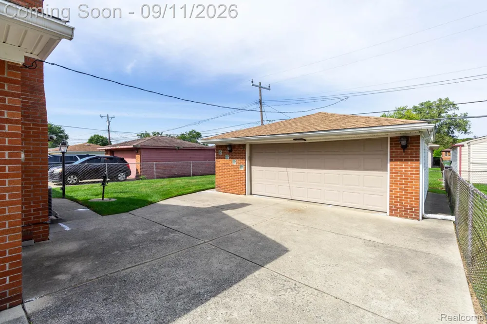 3736 Harlow Avenue Allen Park City, MI 48101