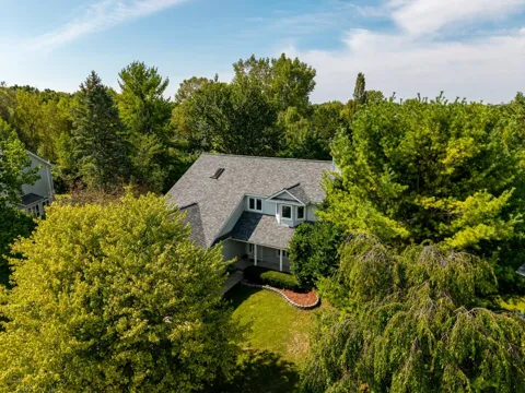 1220 Cody Circle