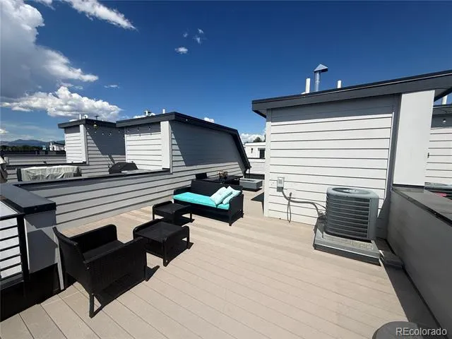 1284 Stuart Street Denver, CO 80204