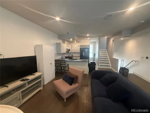 1284 Stuart Street Denver, CO 80204