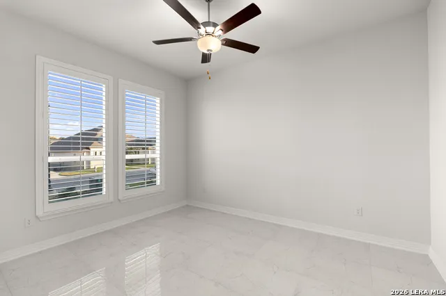 4051 Wood Crk San Antonio, TX 78257