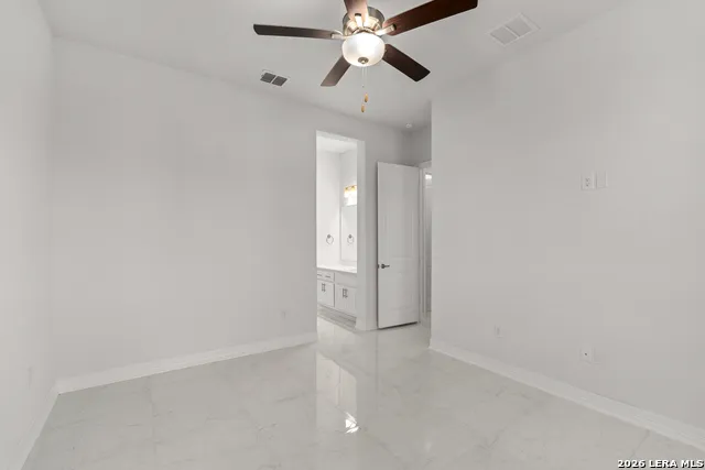 4051 Wood Crk San Antonio, TX 78257