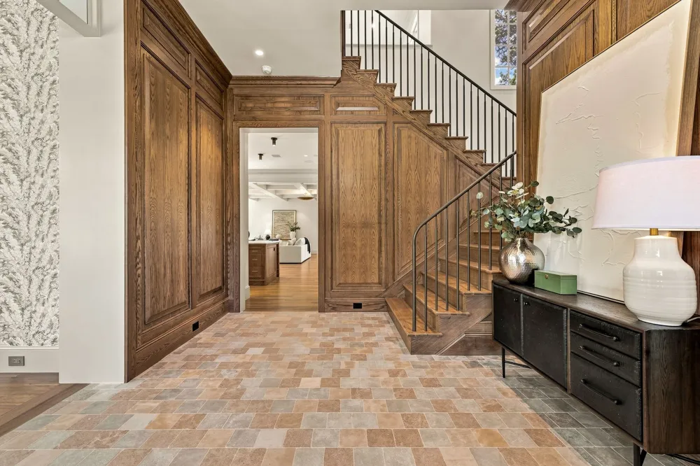 6526 Woodland Drive Dallas, TX 75225