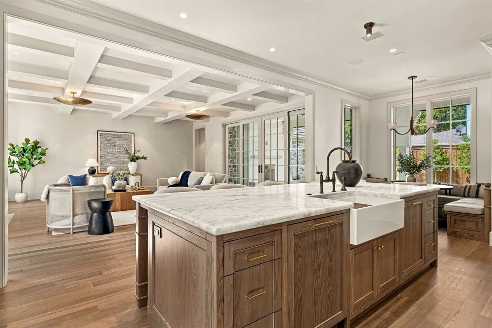 6526 Woodland Drive Dallas, TX 75225