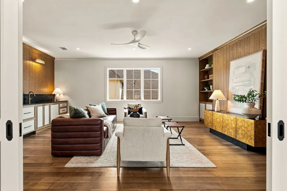 6526 Woodland Drive Dallas, TX 75225