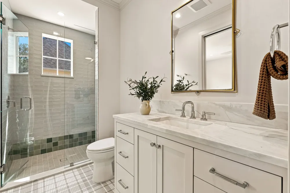 6526 Woodland Drive Dallas, TX 75225