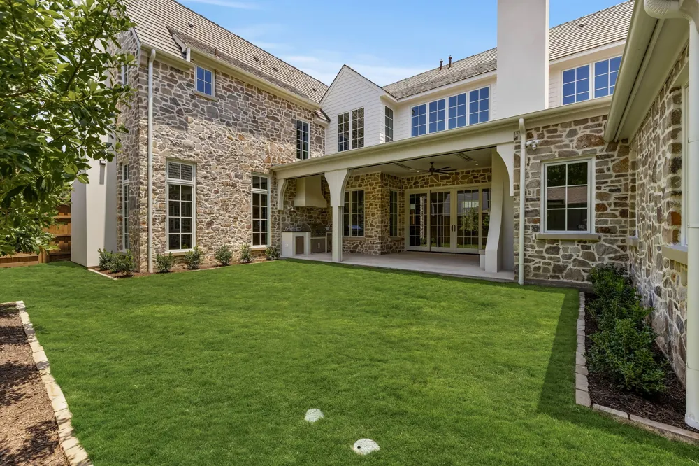 6526 Woodland Drive Dallas, TX 75225