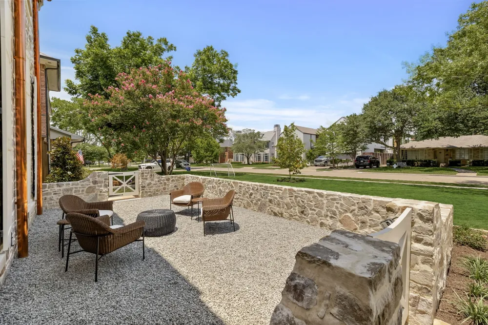 6526 Woodland Drive Dallas, TX 75225