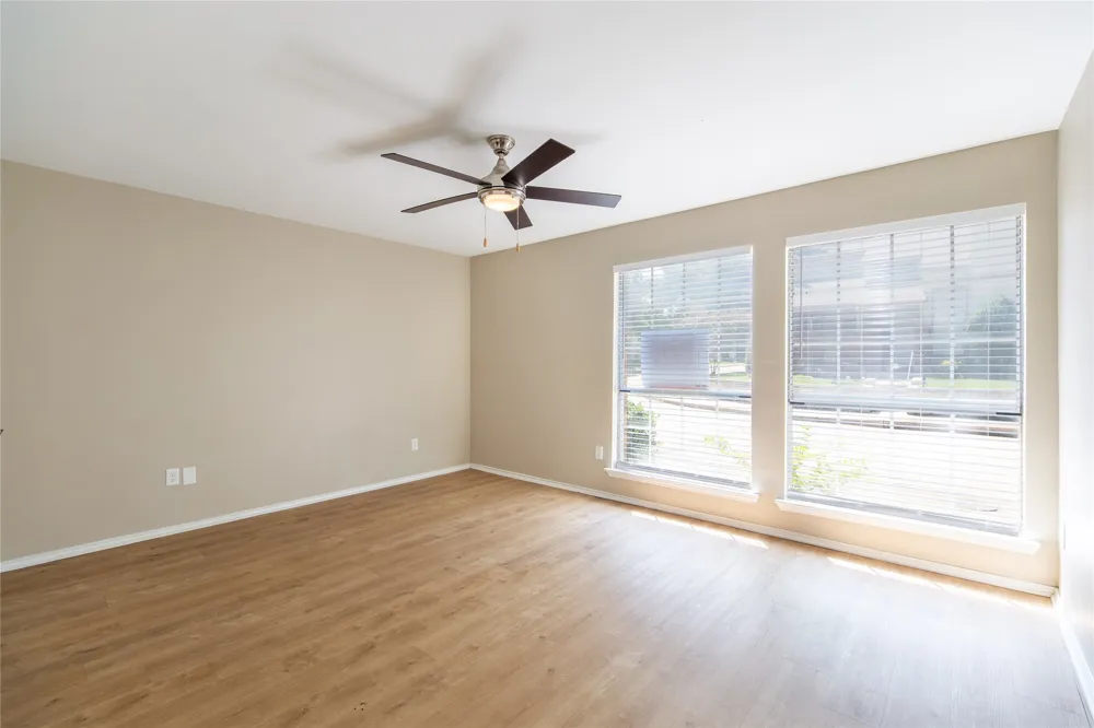 13234 Woodbend Lane Dallas, TX 75243