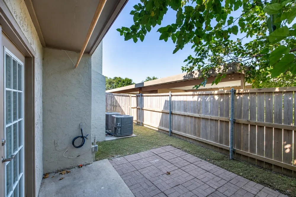13234 Woodbend Lane Dallas, TX 75243