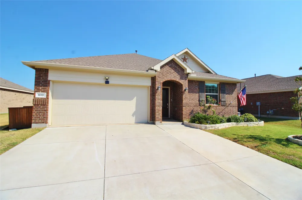 1610 Fields View Drive Anna, TX 75409