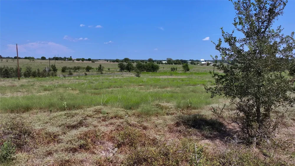 4 Guenther Road La Grange, TX 78945