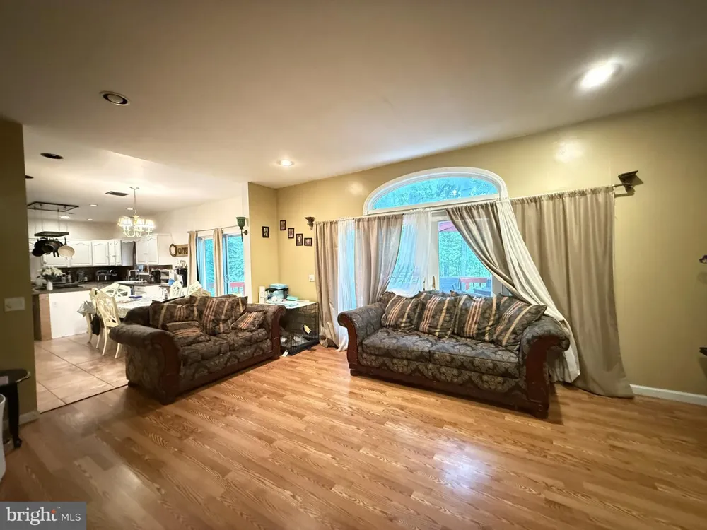 193 ST ANDREWS DRIVE Bushkill, PA 18324