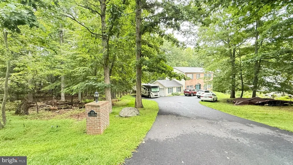 193 ST ANDREWS DRIVE Bushkill, PA 18324