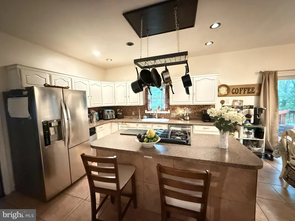 193 ST ANDREWS DRIVE Bushkill, PA 18324
