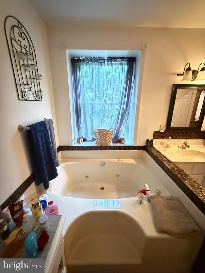 193 ST ANDREWS DRIVE Bushkill, PA 18324