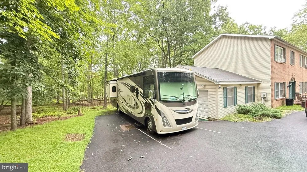 193 ST ANDREWS DRIVE Bushkill, PA 18324