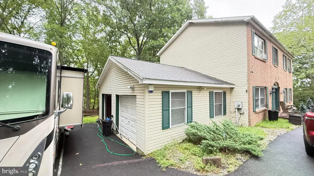 193 ST ANDREWS DRIVE Bushkill, PA 18324