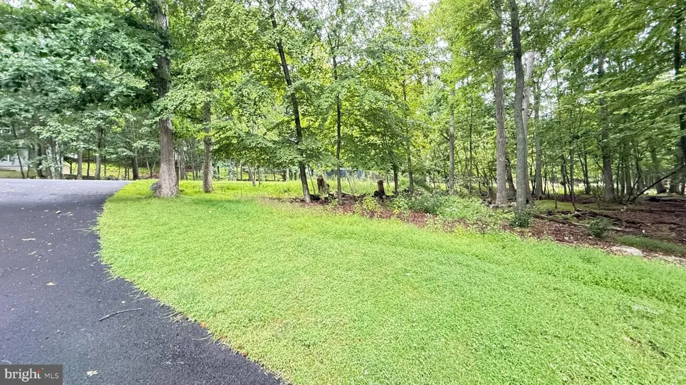 193 ST ANDREWS DRIVE Bushkill, PA 18324
