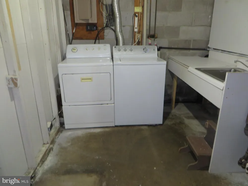7906 ORANGE PLANK ROAD Springfield, VA 22153