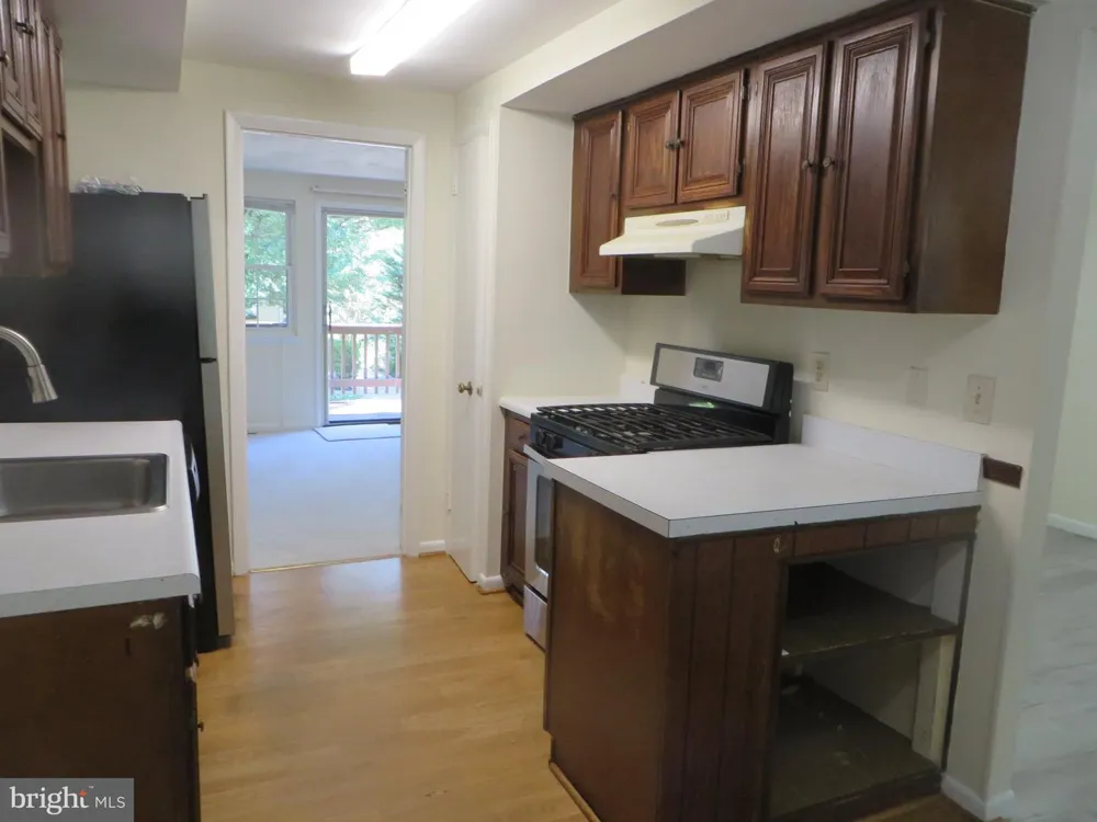 7906 ORANGE PLANK ROAD Springfield, VA 22153