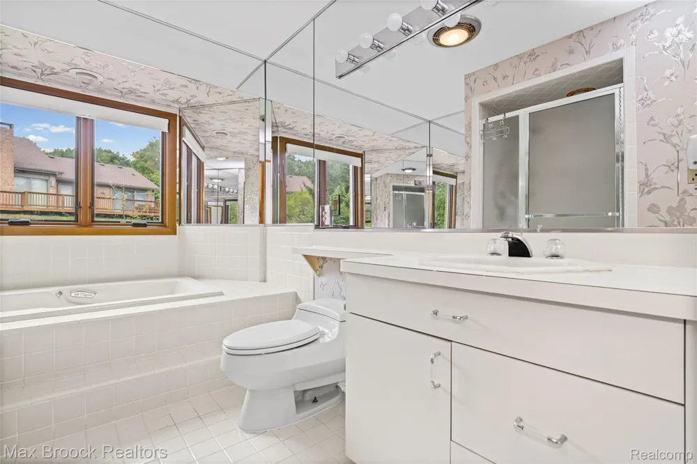 4418 Pinehurst Drive West Bloomfield Charter Township, MI 48322